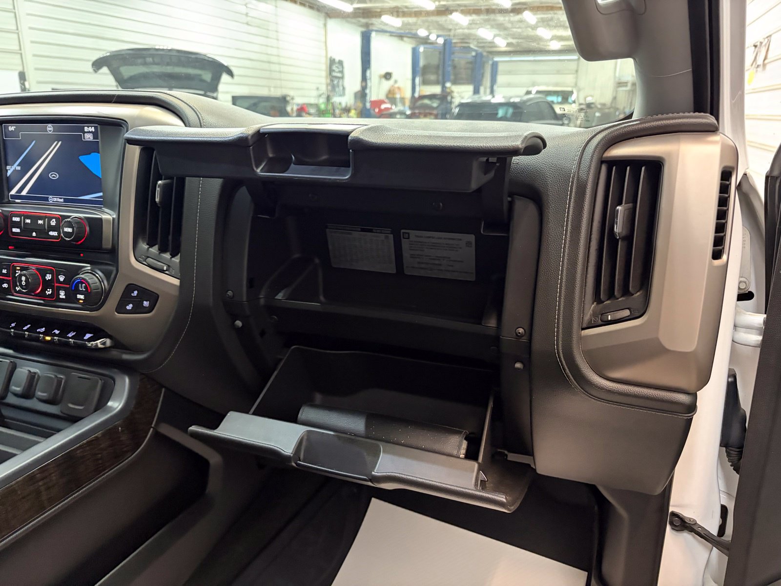 Used 2016 GMC Sierra 3500 Denali w/ Duramax Plus Package AWD/4WD image 30