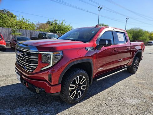 Used 2024 GMC Sierra 1500 AT4 w/ Technology Package image 8