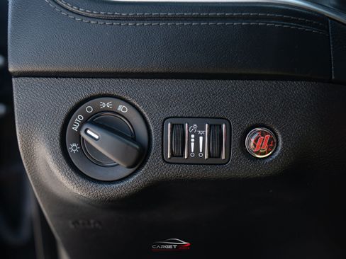 Used 2020 Dodge Charger Scat Pack RWD image 37