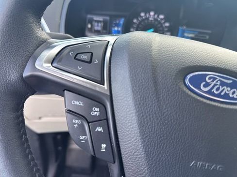 Used 2022 Ford Edge Titanium w/ Equipment Group 301A AWD/4WD image 29