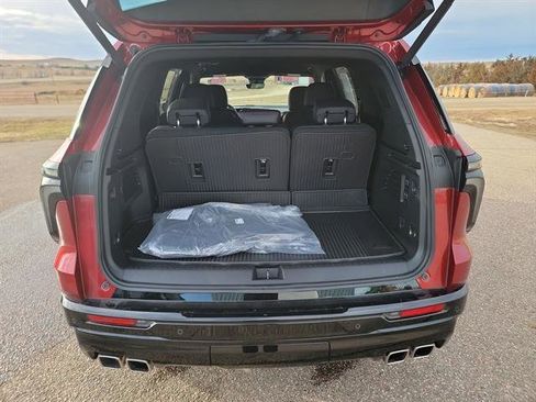 Used 2025 Chevrolet Traverse RS w/ LPO, Floor Liner Package image 24