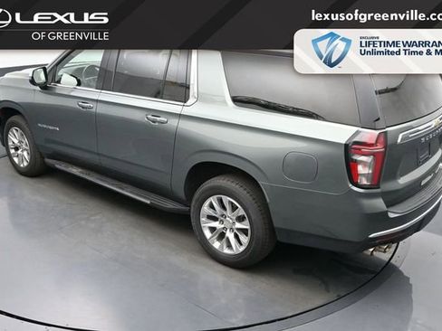 Used 2023 Chevrolet Suburban Premier AWD/4WD image 40