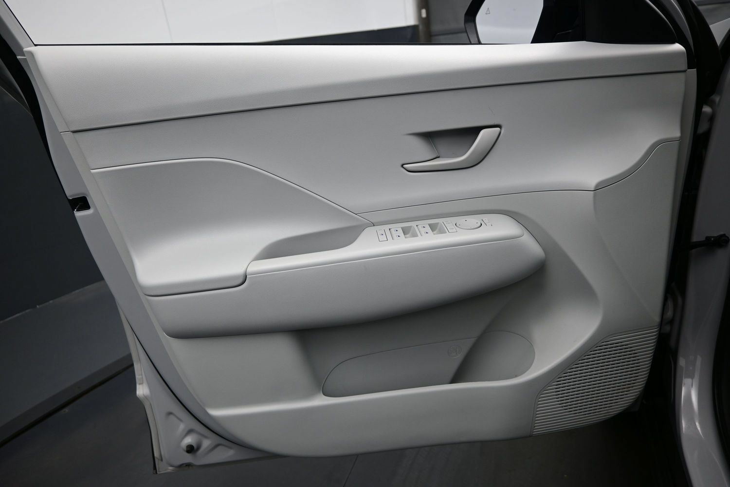 Certified 2026 Hyundai Kona SEL Sport FWD image 9