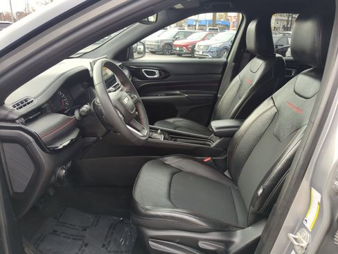 Used 2023 Jeep Compass Trailhawk image 17