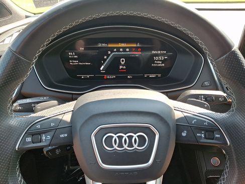Used 2023 Audi SQ5 Premium Plus w/ Premium Plus Package AWD/4WD image 18