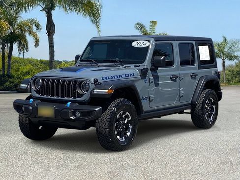 Used 2024 Jeep Wrangler Unlimited Rubicon 4xe AWD/4WD image 2