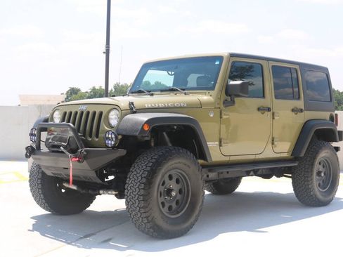 Used 2013 Jeep Wrangler Unlimited Rubicon AWD/4WD image 2