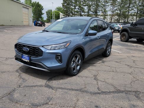 Certified 2025 Ford Escape ST-Line Select AWD/4WD image 2