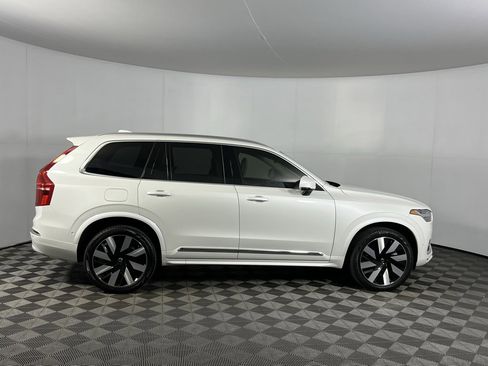 Used 2025 Volvo XC90 T8 Plus w/ Protection Package Premier image 3