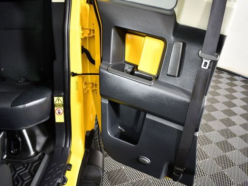 Used 2007 Toyota FJ Cruiser 4WD image 33