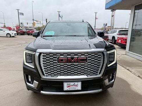 Used 2021 GMC Yukon Denali w/ Denali Premium Package image 37