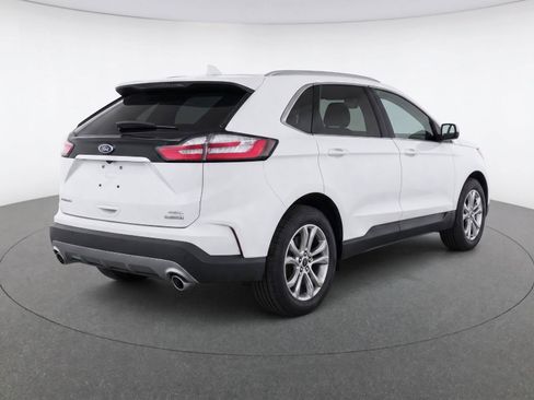 Used 2019 Ford Edge SEL FWD image 4