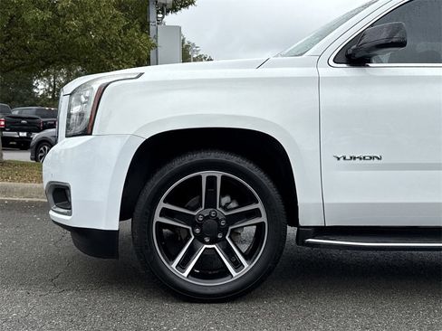 Used 2017 GMC Yukon SLE w/ Convenience Package image 9