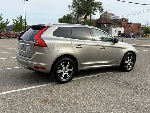 Used 2015 Volvo XC60 T6 Platinum FWD image 9