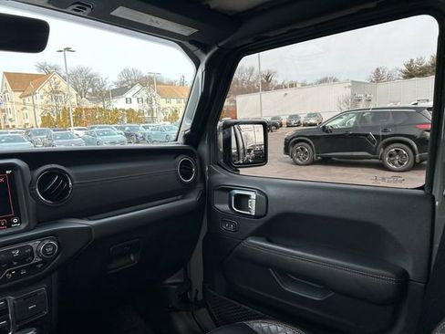 Used 2022 Jeep Gladiator Overland image 24