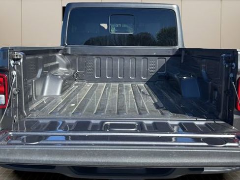 Certified 2024 Jeep Gladiator Sport image 14