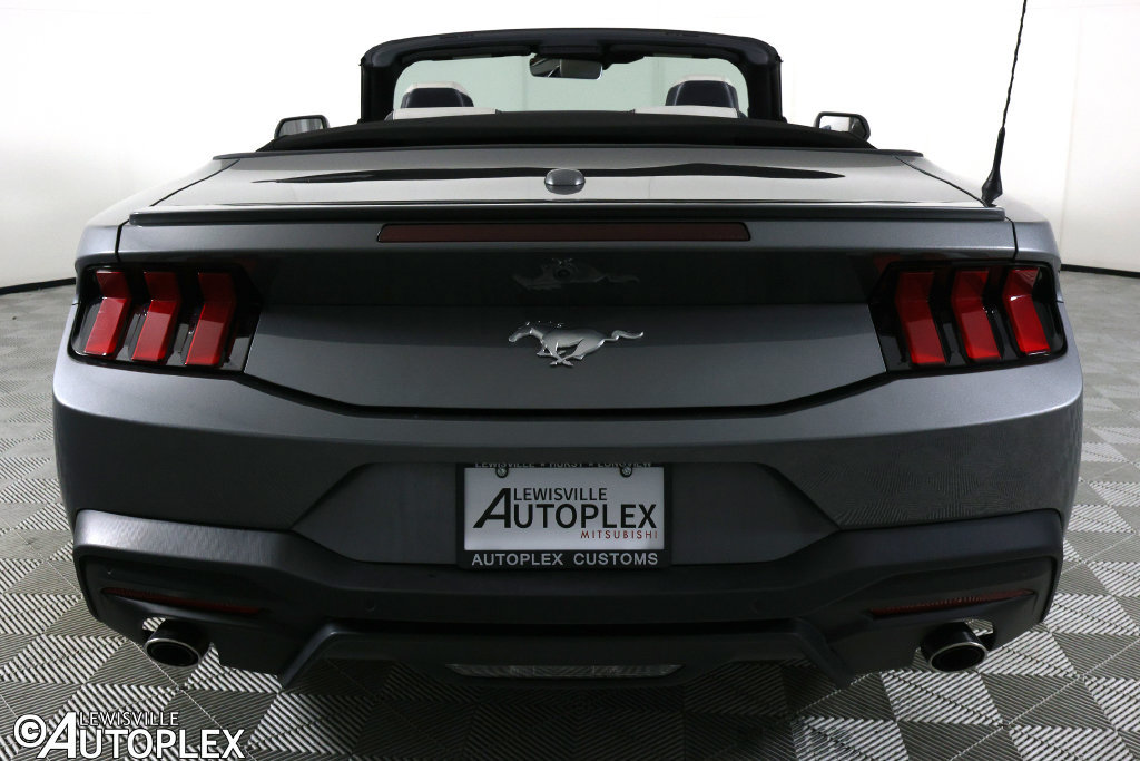 Used 2024 Ford Mustang Premium RWD image 9