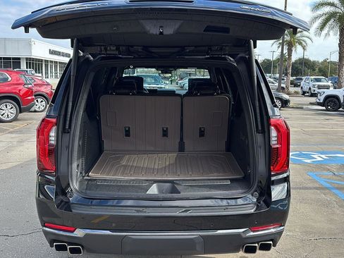 Certified 2025 GMC Yukon XL Denali Ultimate w/ LPO, Floor Liner Package image 19