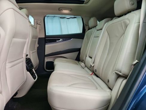 Used 2019 Lincoln Nautilus Reserve FWD image 24