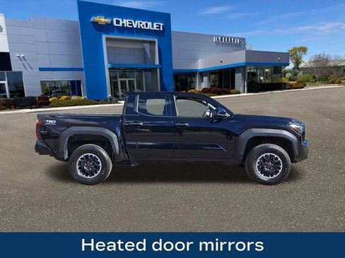 Used 2025 Toyota Tacoma TRD Off-Road image 10