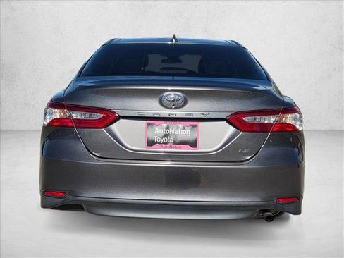 Used 2019 Toyota Camry LE image 7