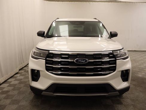 New 2026 Ford Explorer Active w/ Active Comfort Package AWD/4WD image 4