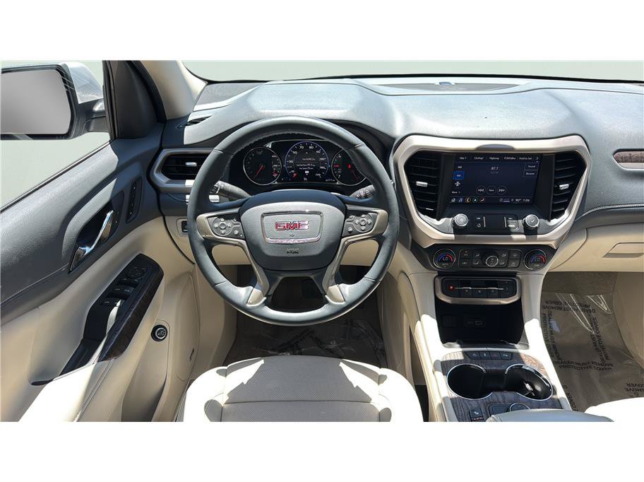 Used 2023 GMC Acadia Denali AWD/4WD image 18