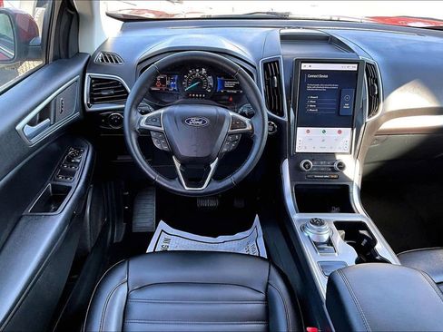 Certified 2024 Ford Edge SEL w/ Convenience Package image 5
