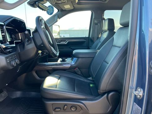 Used 2024 Chevrolet Silverado 2500 LTZ w/ LTZ Premium Package image 8