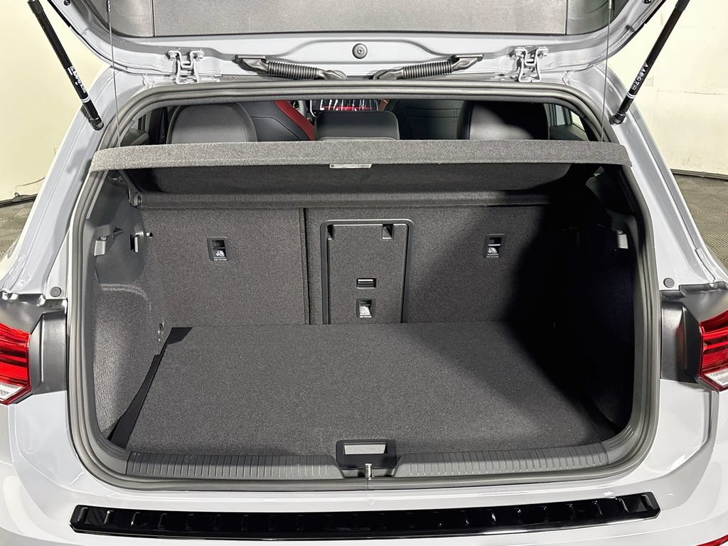 New 2026 Volkswagen GTI SE FWD image 22