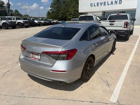 Used 2023 Honda Civic Sport image 9