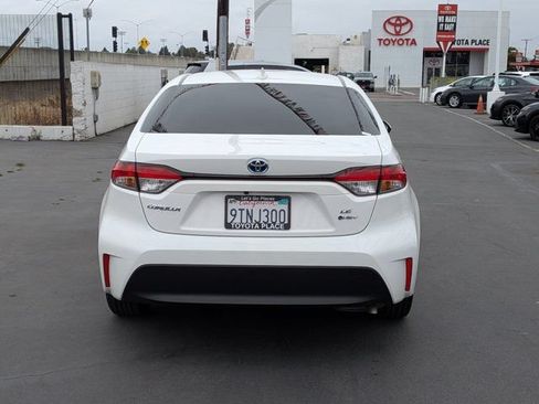Used 2025 Toyota Corolla LE w/ Convenience Package FWD image 9