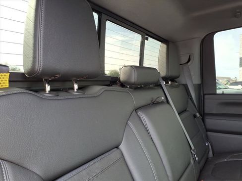 Used 2023 GMC Sierra 2500 Denali w/ Denali Black Diamond Edition image 14