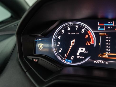 Used 2017 Lamborghini Huracan LP 610-4 AWD/4WD image 81