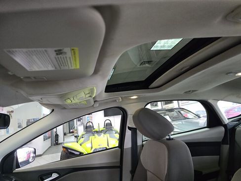 Used 2014 Ford Focus SE image 27