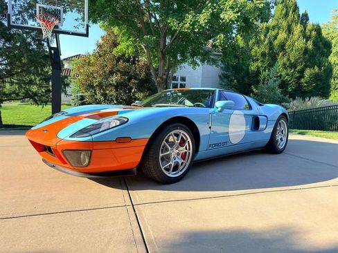 Used 2006 Ford GT RWD image 13
