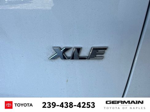Used 2021 Toyota RAV4 XLE w/ Convenience Package FWD image 7