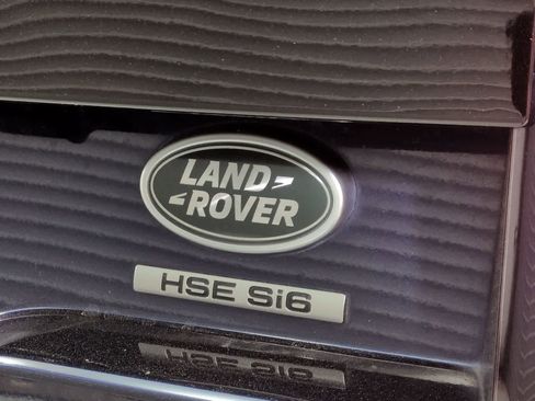Used 2020 Land Rover Discovery HSE image 10