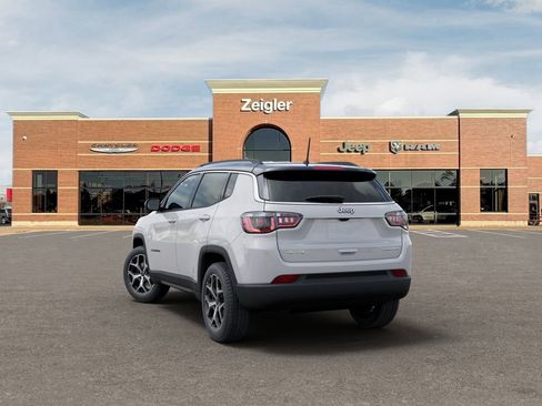 New 2025 Jeep Compass Limited image 3