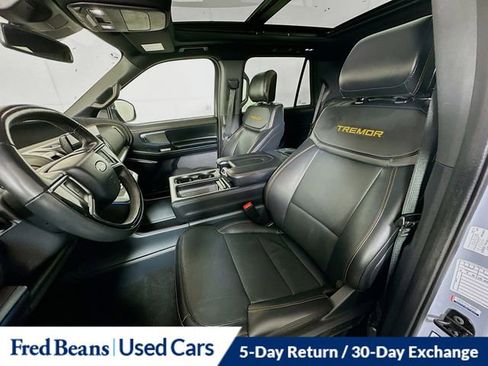Used 2025 Ford Expedition Tremor AWD/4WD image 29