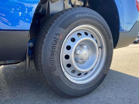 New 2025 Ford Maverick XL image 9