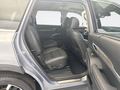 Used 2023 Kia Telluride SX FWD image 17