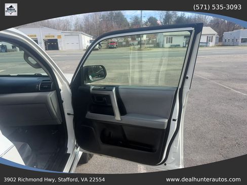 Used 2012 Toyota 4Runner SR5 AWD/4WD image 15