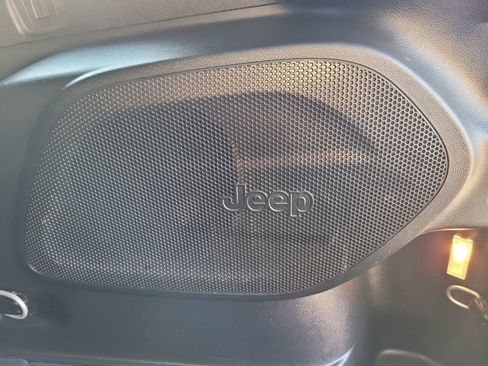 Used 2019 Jeep Cherokee High Altitude image 49