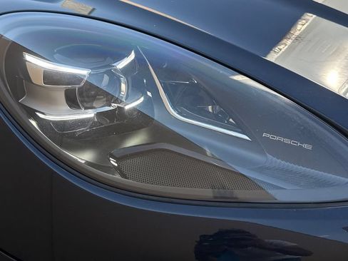 Used 2019 Porsche Macan AWD/4WD image 16