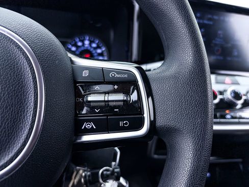 Used 2022 Kia Sorento LX image 28