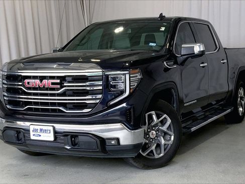 Used 2023 GMC Sierra 1500 SLT RWD image 2