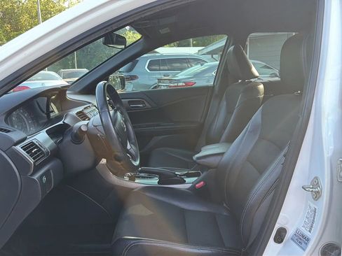 Used 2016 Honda Accord Sport image 21