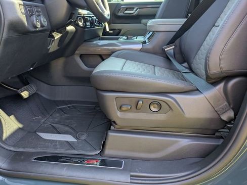 New 2026 Chevrolet Silverado 2500 ZR2 AWD/4WD image 11