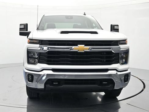 Used 2025 Chevrolet Silverado 2500 LT w/ Convenience Package AWD/4WD image 2